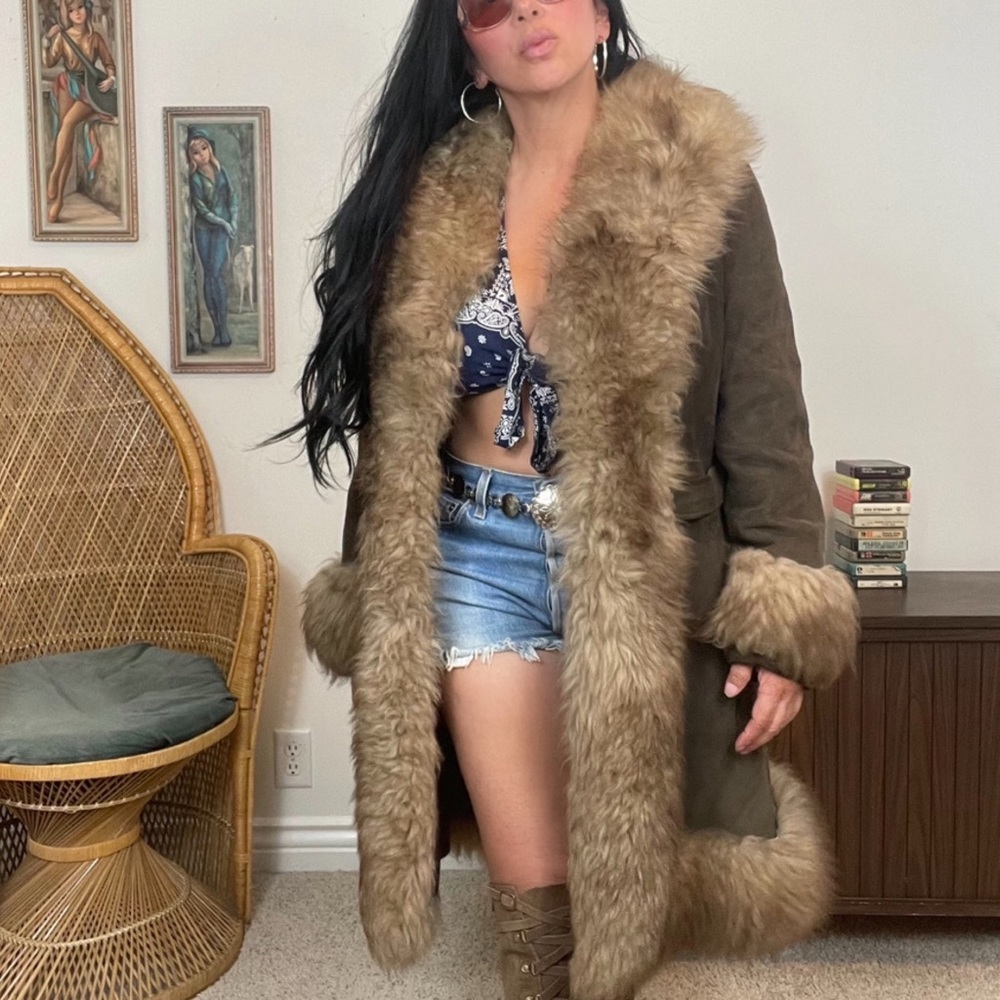 🎸 PENNY LANE AFGHAN COAT | CIRCA 1970’s IN AMAZING CONDITION RARE💎 - Picture 3 of 17